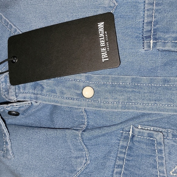 True Religion Light Blue Denim Shirt size medium NWT! Snap button closure - Picture 3 of 7
